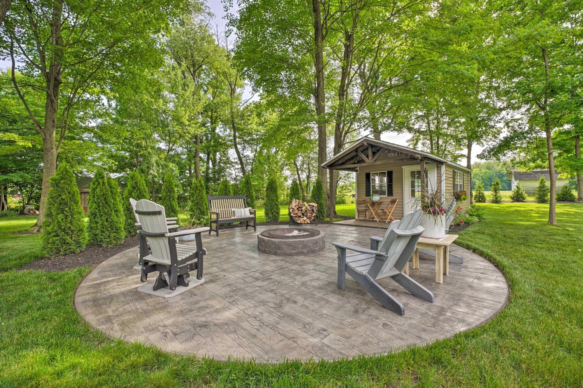 Shipshewana Guest House With Fire Pit! Exteriör bild