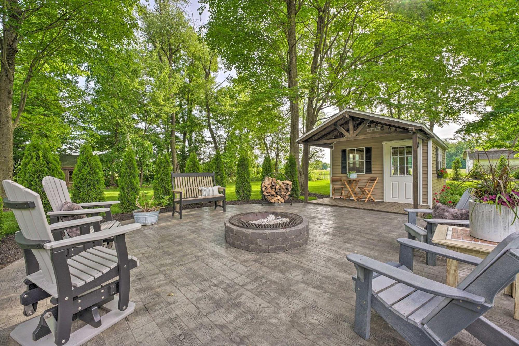 Shipshewana Guest House With Fire Pit! Exteriör bild